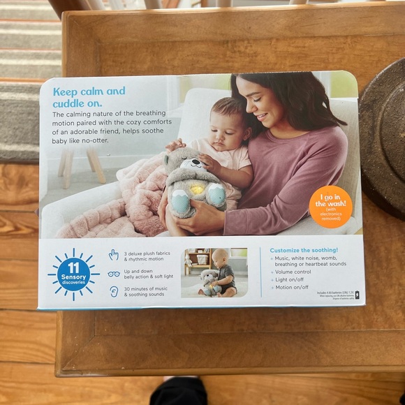 Fisher-Price Snuggle Otter - Cream and Blue - Picture 3 of 3